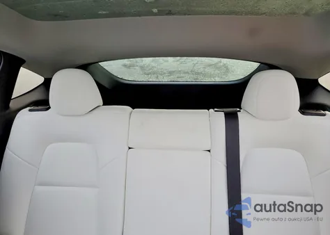 2025 Tesla Model Y z USA, uszkodzony, nr VIN 7SAYGDED6SA351761